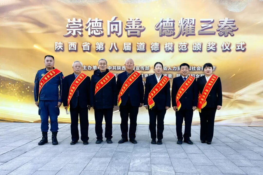 7643d5d12cec44978edb0adda3d9ac4c (1).jpg